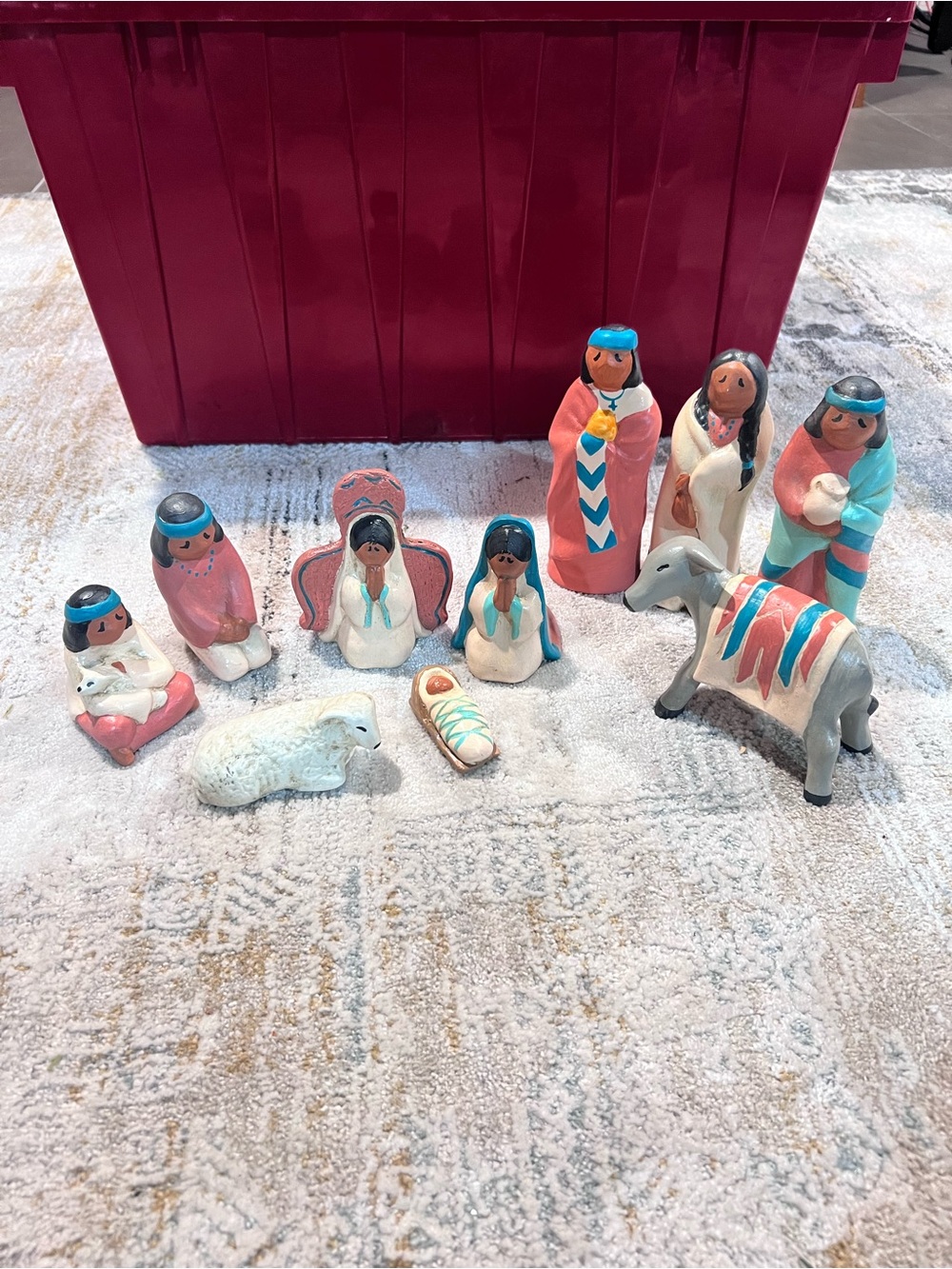 Pueblo Southwestern hand-painted nativity set made of plaster z99